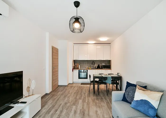 דירה Free Parking Flats With Wifi And Pool *