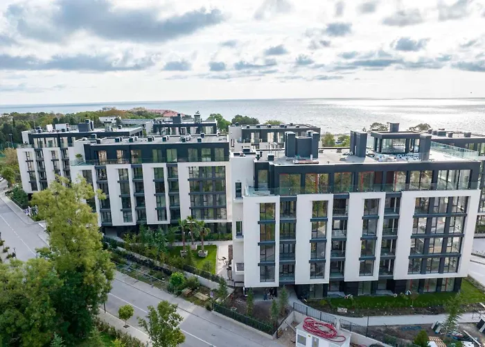 Free Parking Flats With Wifi And Pool Апартамент