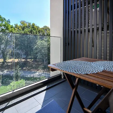 Free Parking Flats With Wifi And Pool Apartament *