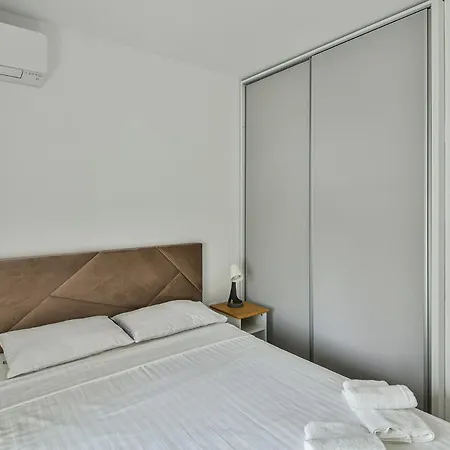 Free Parking Flats With Wifi And Pool Apartamento Varna