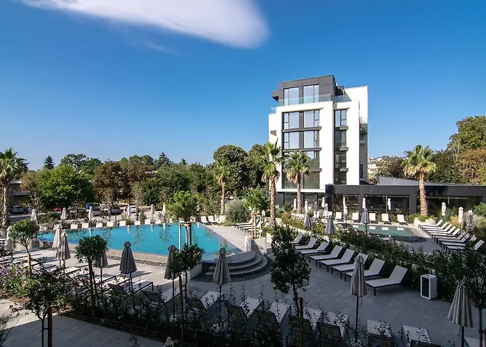 Free Parking Flats With Wifi And Pool Apartment Varna