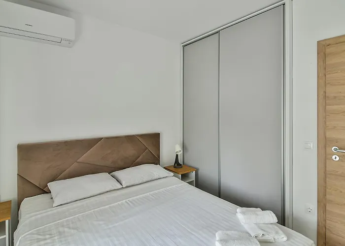 Free Parking Flats With Wifi And Pool Apartment Varna