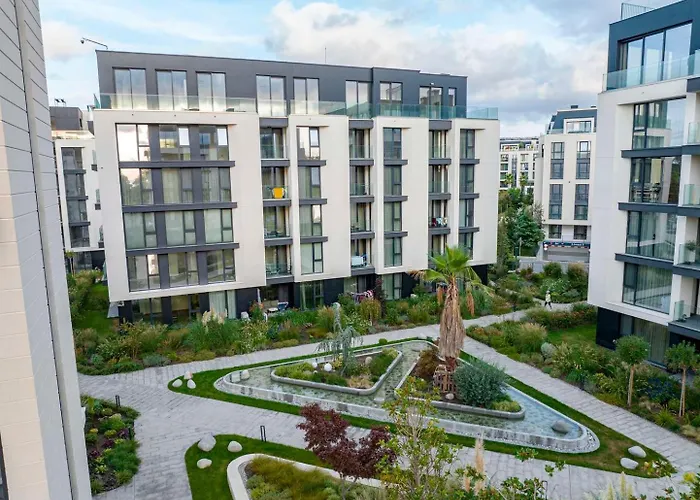 Free Parking Flats With Wifi And Pool